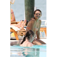 Tove Lo bikini Miami 2016 381833A900000578-3781228-image-m-31_1473409095252-YNDBcUvU.jpg